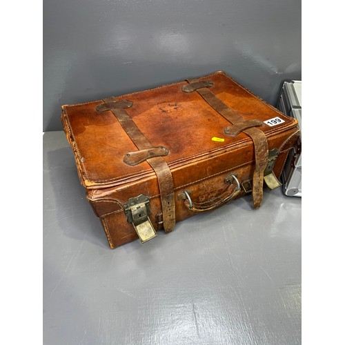 199 - Vintage leather suitcase (quality) + case