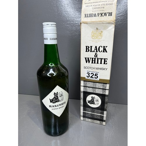 325 - Black & White Scotch Whisky Boxed