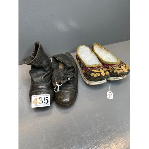 435 - Vintage leather child's clogs + shoes
