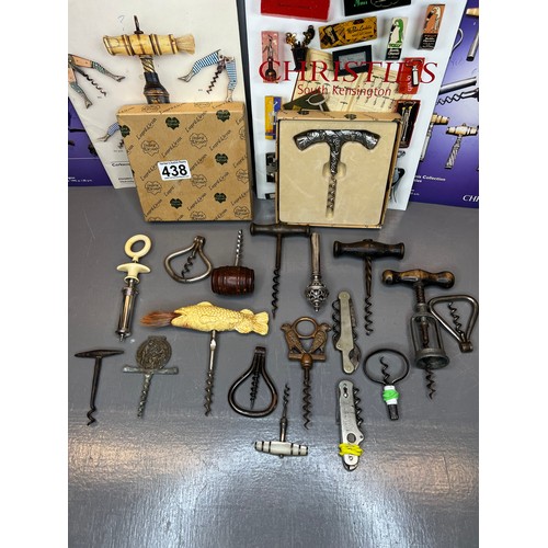 438 - Quantity of interesting cork screws + books