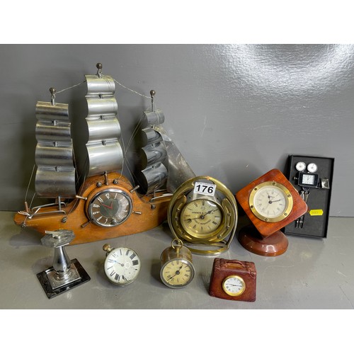 176 - Tray of collectables to include unusual horse shoe clock