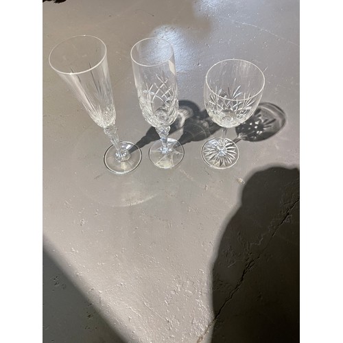 20 - Large box of champagne glasses