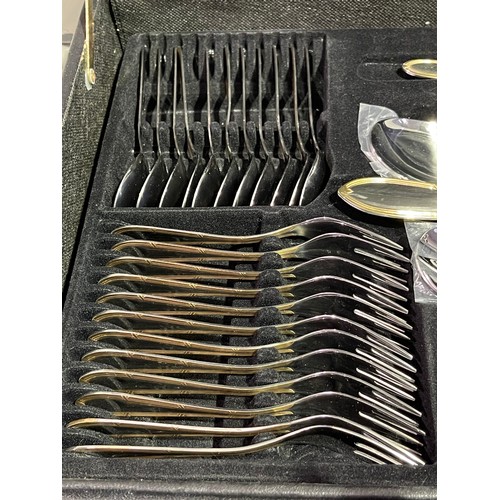 24 - Solingen cased cutlery brand new