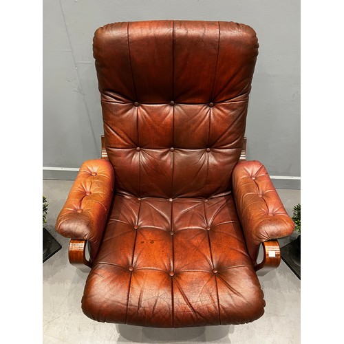 727 - Gote mobler leather swivel chair