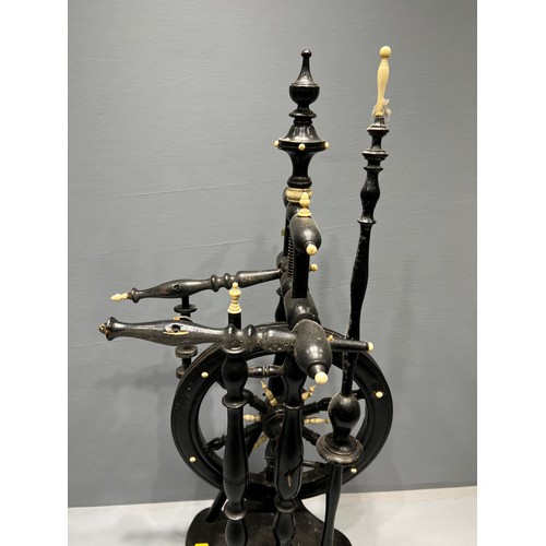 62 - Victorian ebonised spinning wheel