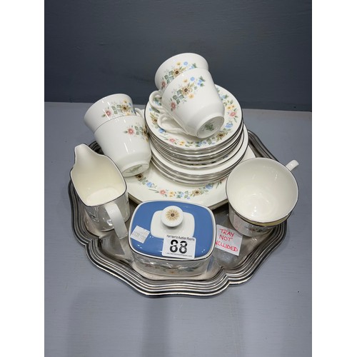 88 - Royal Doulton tea set