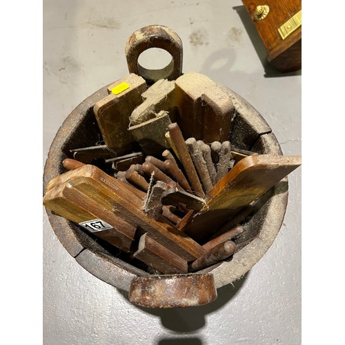 167 - Coal bucket + quantity vintage tools