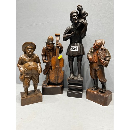 326 - Early 20th century carved wooden figures