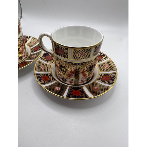 401 - Pair royal crown derby 'old imari' pattern cups & saucers no damage