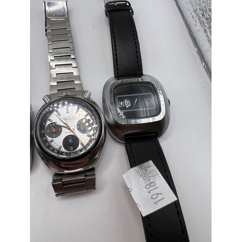 452 - 5 assorted gents watches