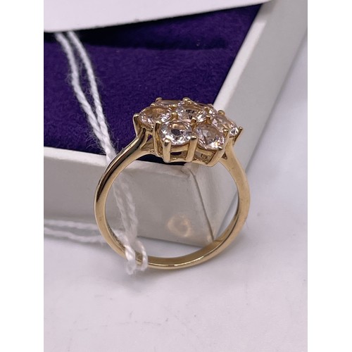 465e - 9ct Gold dress ring white stones gross 2.5g size o