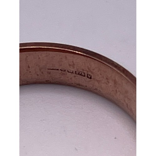 465n - 9ct Rose gold gents wedding ring 5.6g size V