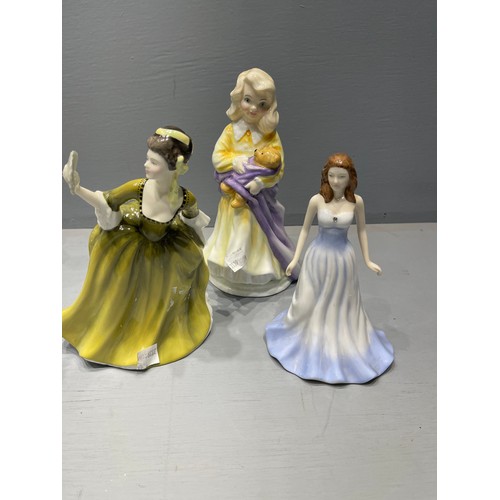 473 - 10 figures worcester, doulton spode, nao