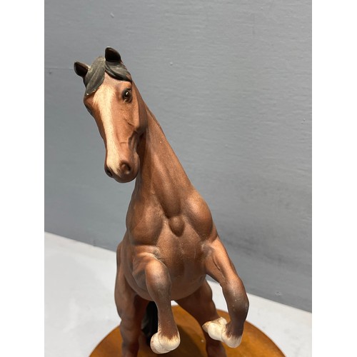 474 - Royal Doulton rearing horse + royal Doulton Shetland pony