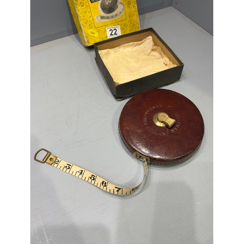 22 - Vintage Chesterman leather measuring tape in or