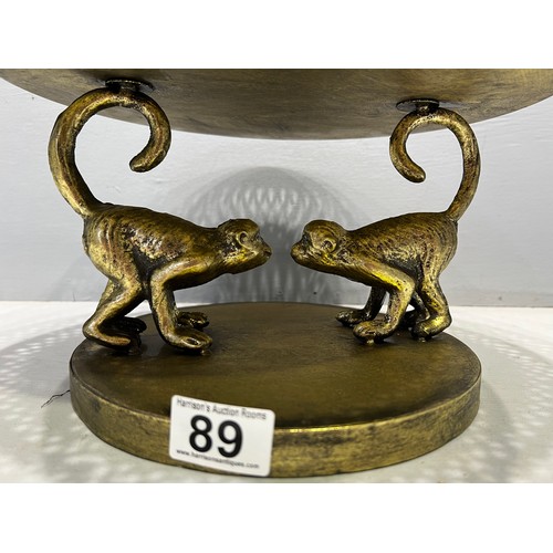 89 - Bronze style metal monkey centre piece