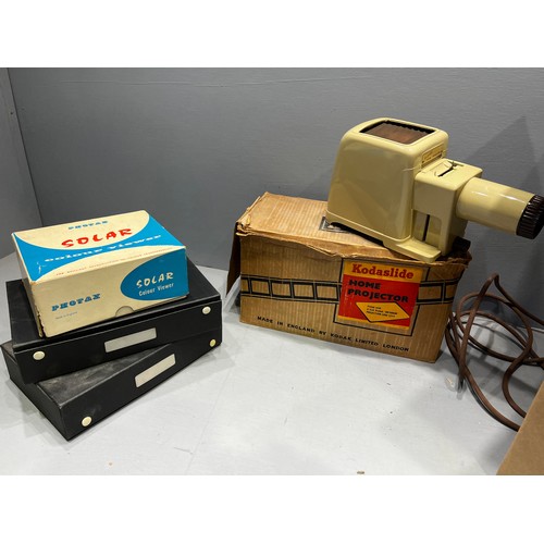 114 - Box of vintage items inc viewer projector etc