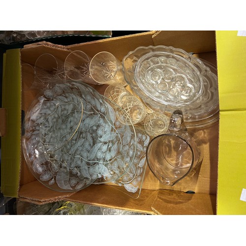 252 - 2 Box's glass ware inc jelly moulds