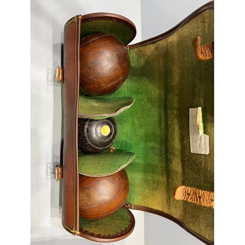 258 - Collection bowling balls