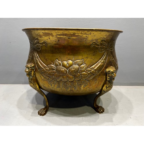 271 - Victorian superb copper planter