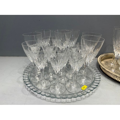 346 - Good collection of glass ware