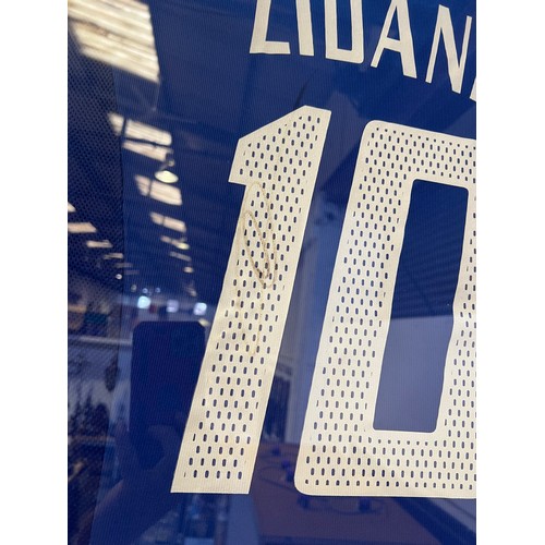 518 - Zidane framed football shirt