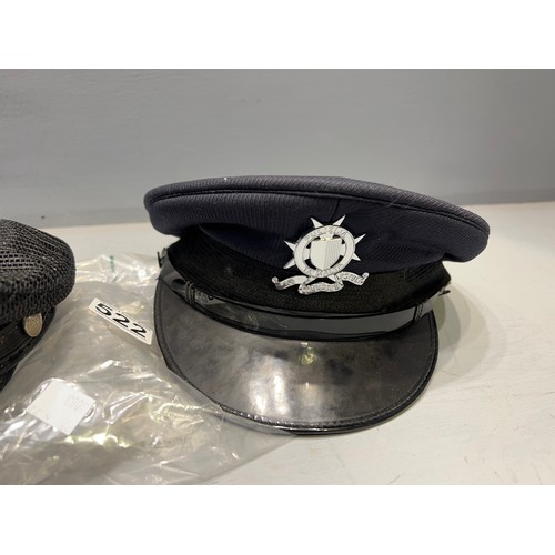 522 - 2 Military hats