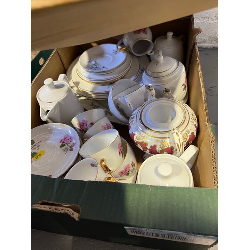 555b - 2 boxes of royal Albert, royal Worcester etc