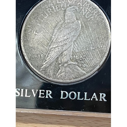 585 Y - United States Silver Dollar dated 1922