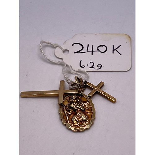 240 K - 2 X 9ct Gold crosses + 9ct gold St Christopher 6.2g