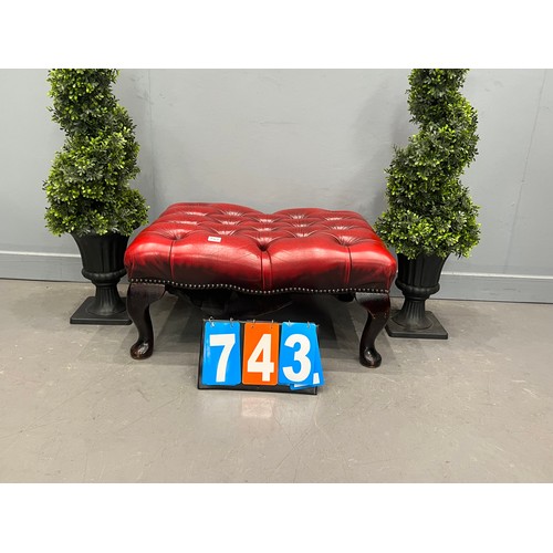 743 - Leather chesterfield ox blood foot stool