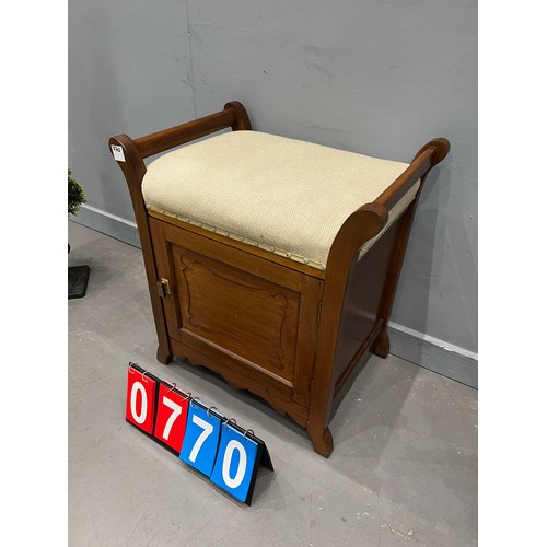 770 - Edwardian piano stool