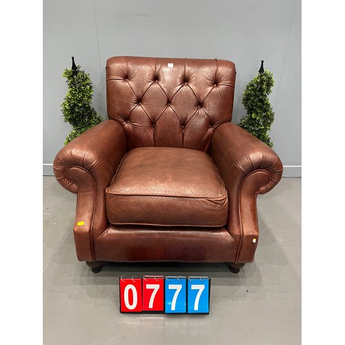 777 - Thomas Lloyd leather chesterfield club chair