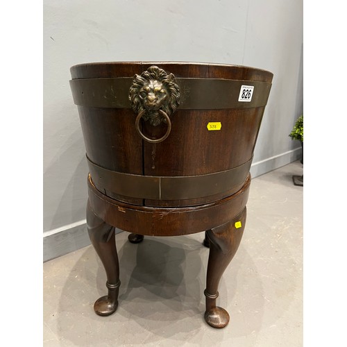 826 - Victorian style wine cooler/ice bucket with lions head