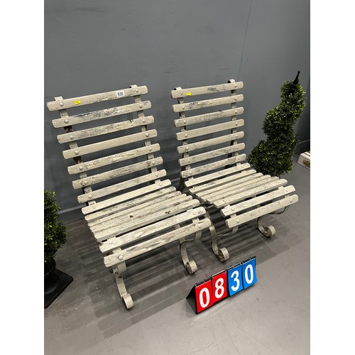 830 - 2x Stylish garden chairs cast iron