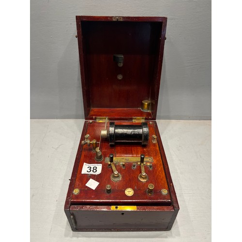 38 - Vintage boxed current machine