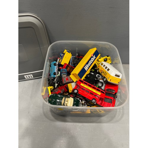 131 - Box toy cars