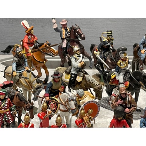 547 - Large quantity lead del Prado soldiers on horses etc