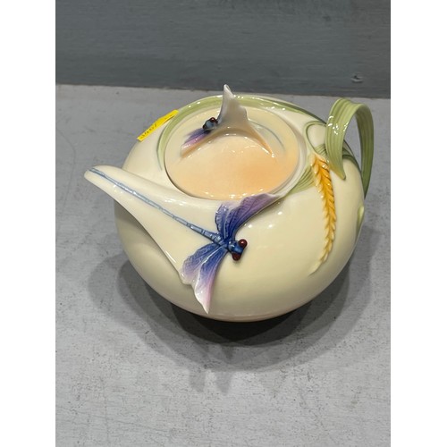 559 - 2 Franz porcelain dragonfly milk jug & sugar bowl