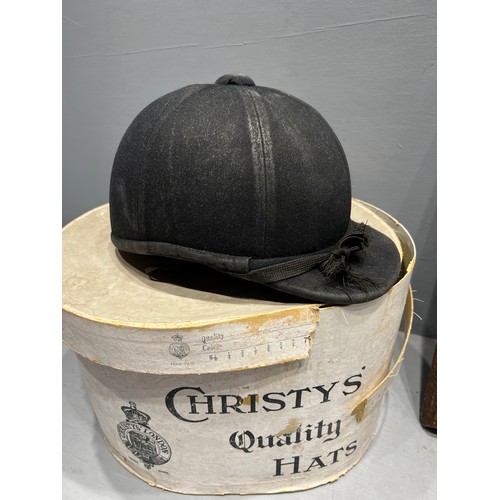 241 - Christy's hat box with riding hat + wooden plaque with picture