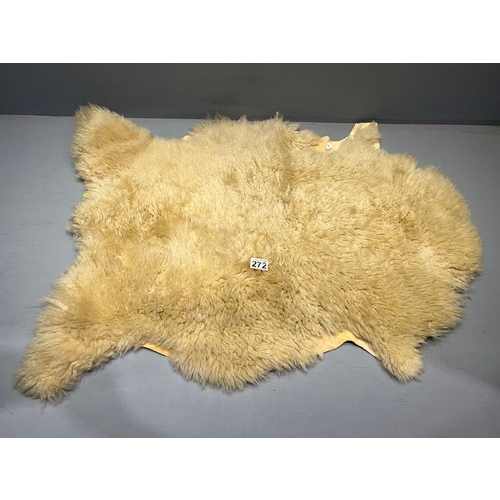 272 - Sheepskin rug