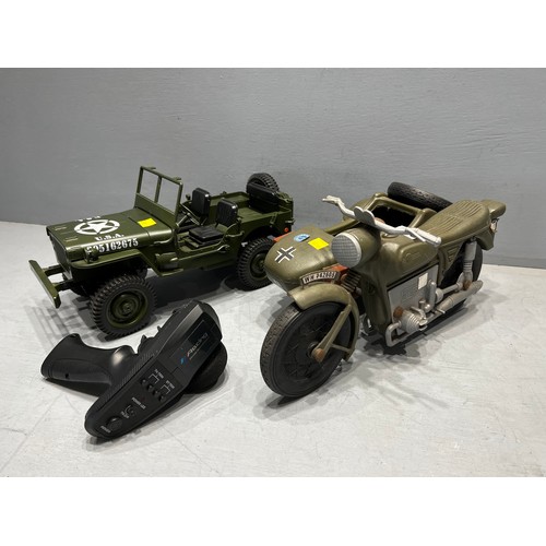 299 - US army jeep remote control + army motorbike & side car