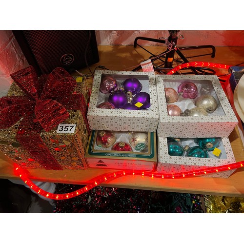 357 - Christmas decorations baubles & boxes