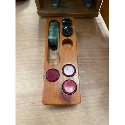 386 - Microscope boxed