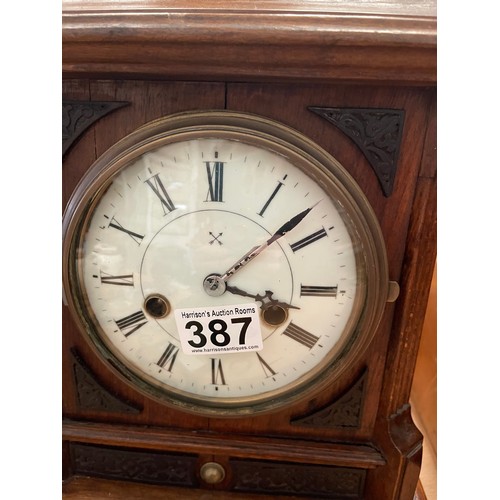 387 - Oak mantle clock