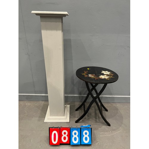 888 - Column + painted table