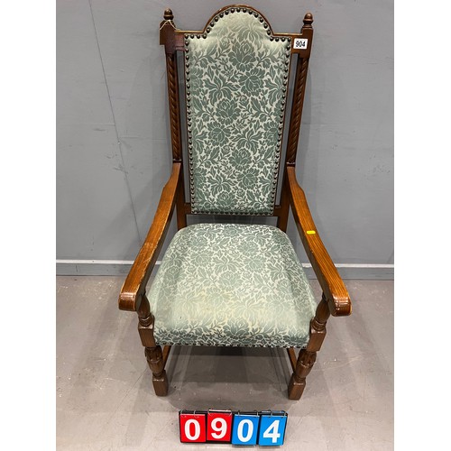 904 - Pineapple leg throne chair