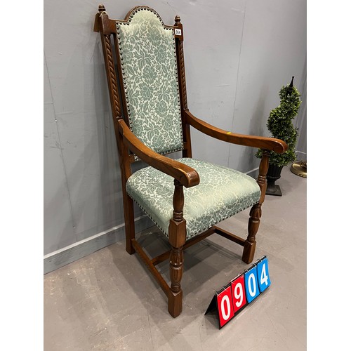 904 - Pineapple leg throne chair