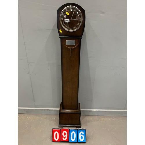 906 - Oak grand-daughter clock