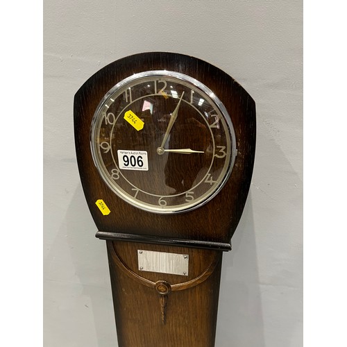 906 - Oak grand-daughter clock